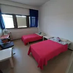 迷你汽车旅馆 汽车旅馆 3*